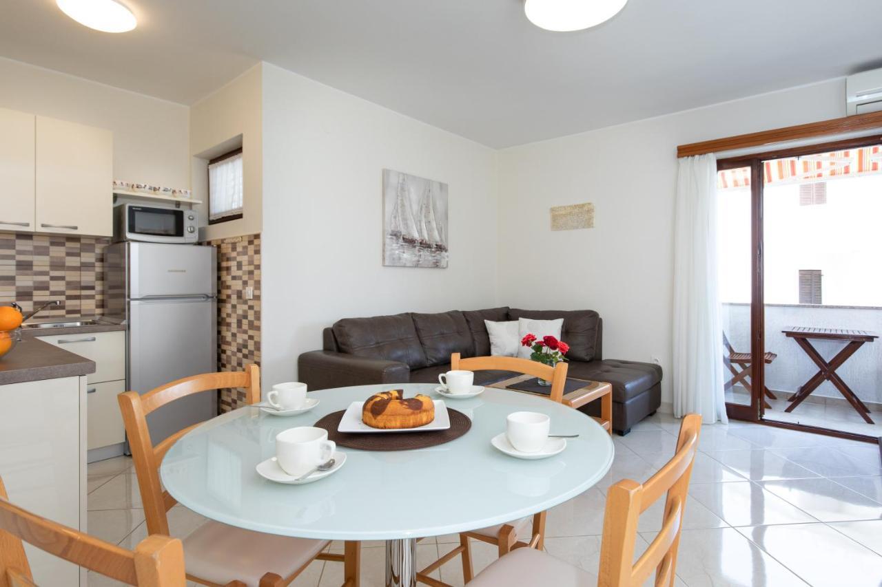 Apartments Dujmovic Ivo 2 Башка Екстер'єр фото