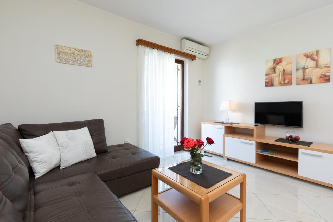 Apartments Dujmovic Ivo 2 Башка Екстер'єр фото