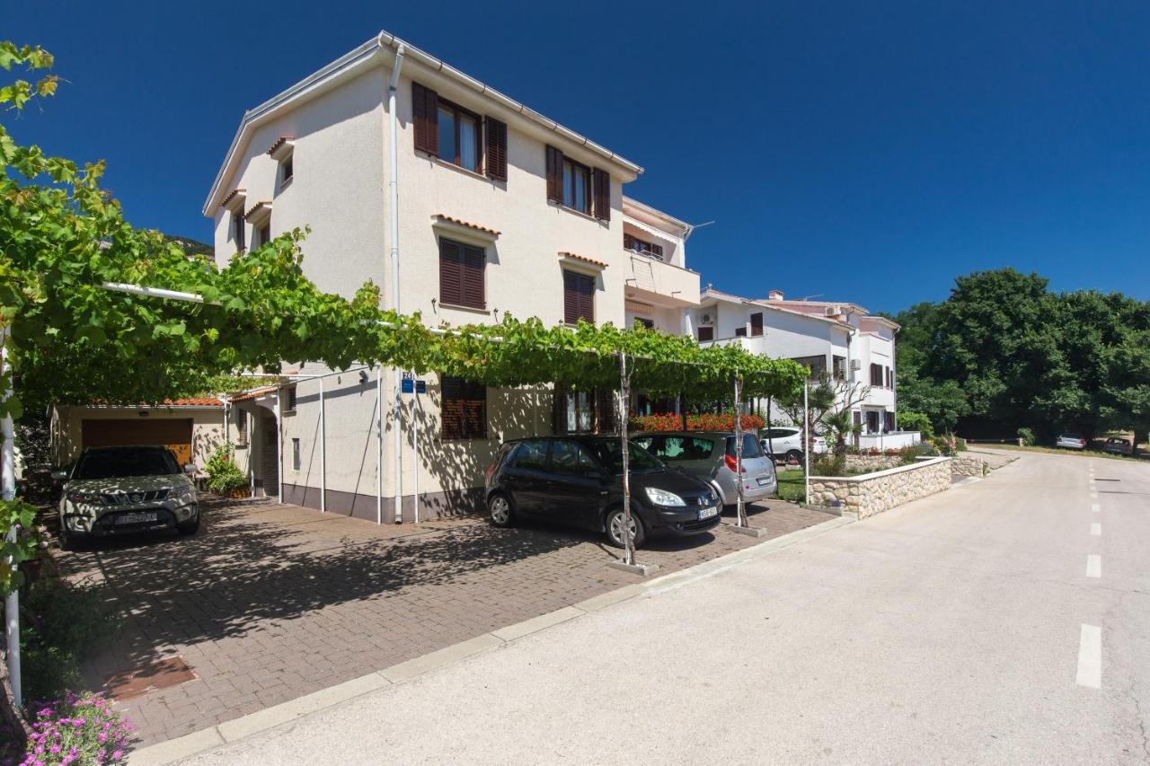 Apartments Dujmovic Ivo 2 Башка Екстер'єр фото