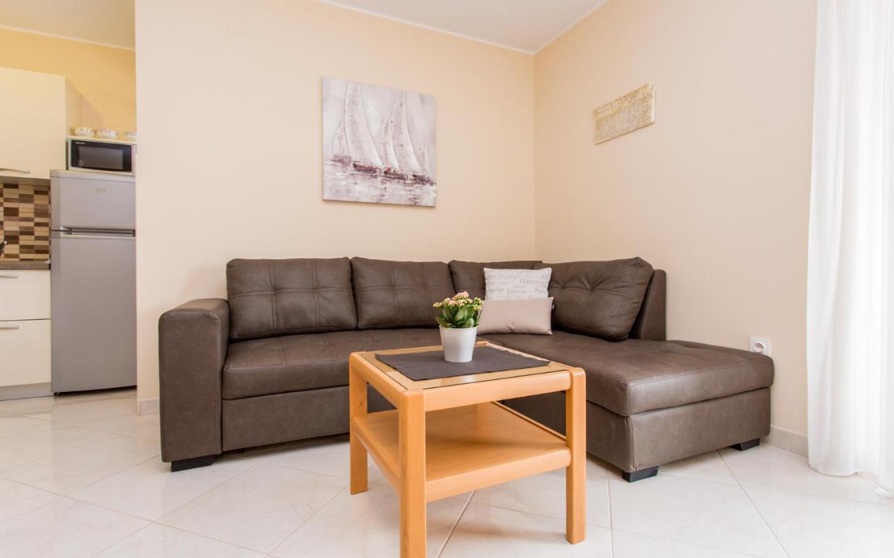 Apartments Dujmovic Ivo 2 Башка Екстер'єр фото